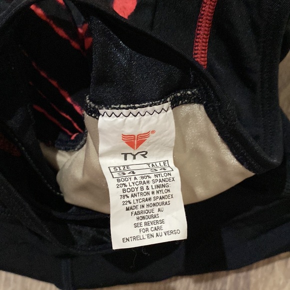 TYR swim team suit - Picture 2 of 3
